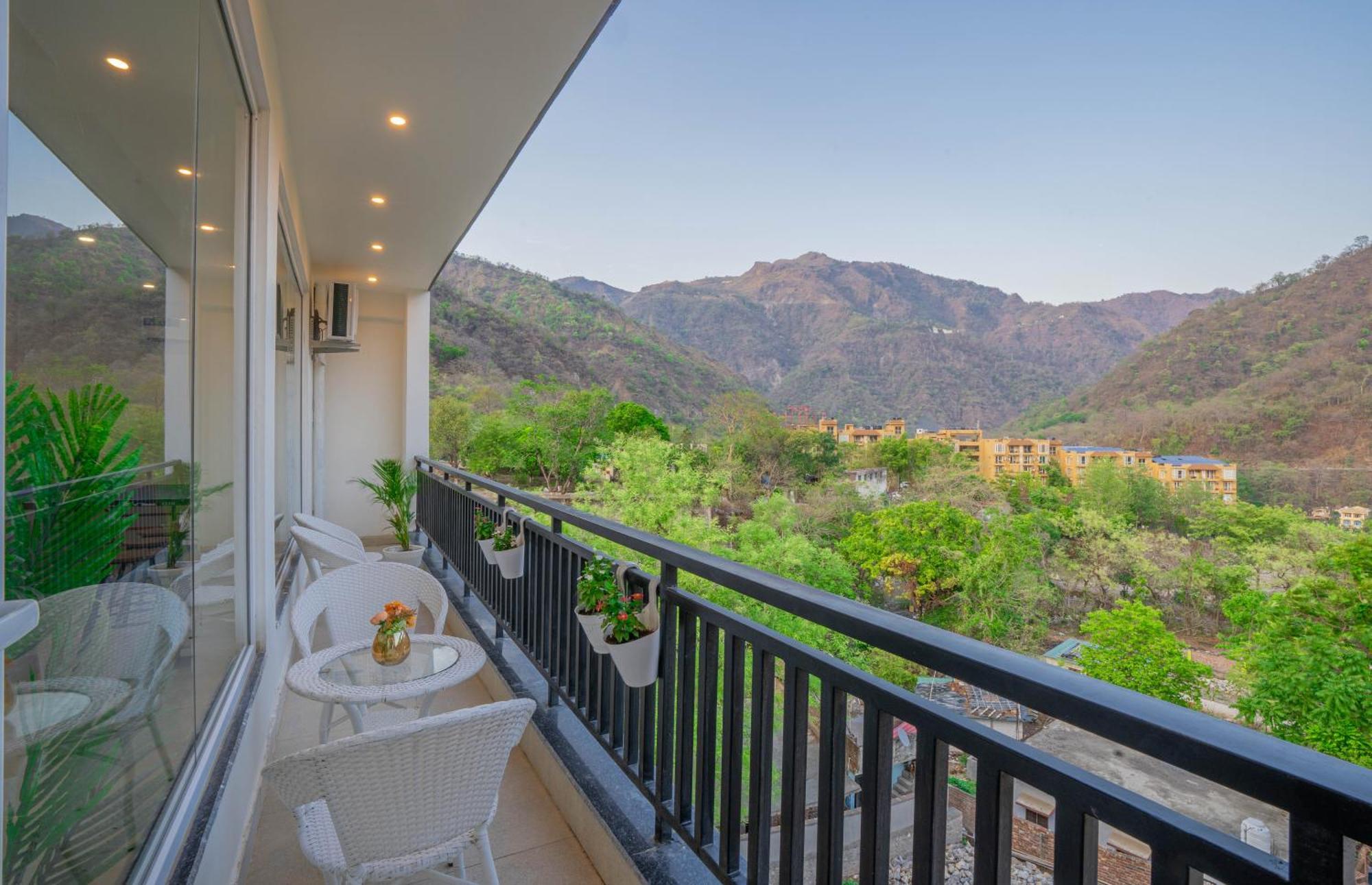 Perfectstayz Alpine Near Laxman Jhula リシケーシュ エクステリア 写真